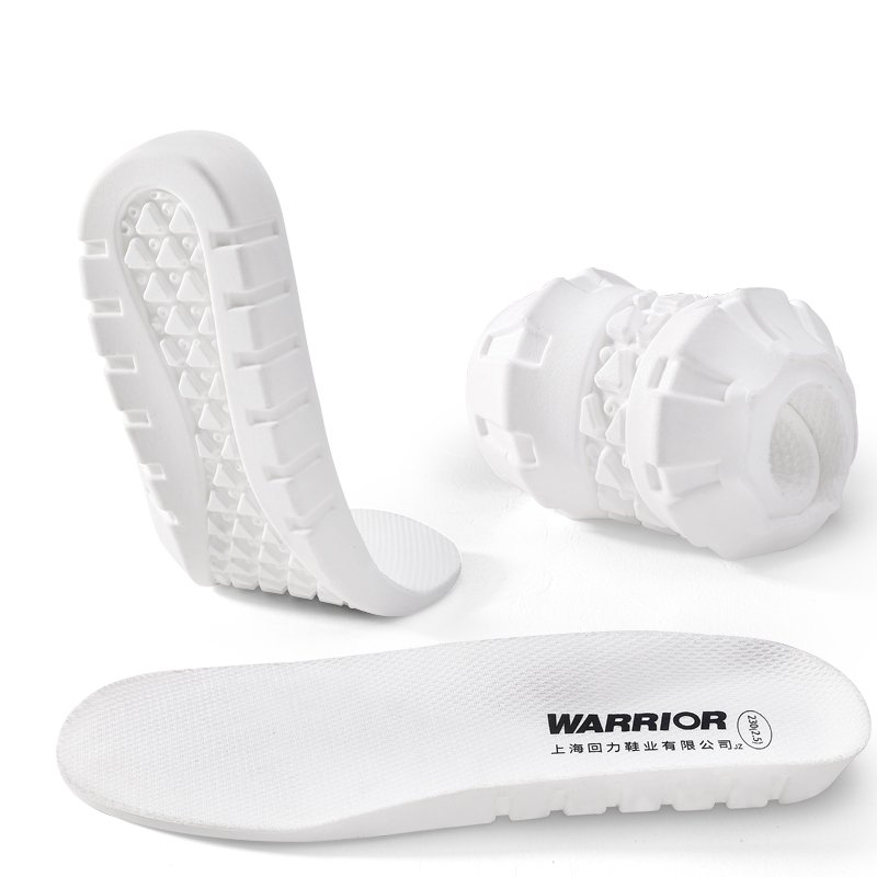 Backshoes men sweating and stenching in the summers