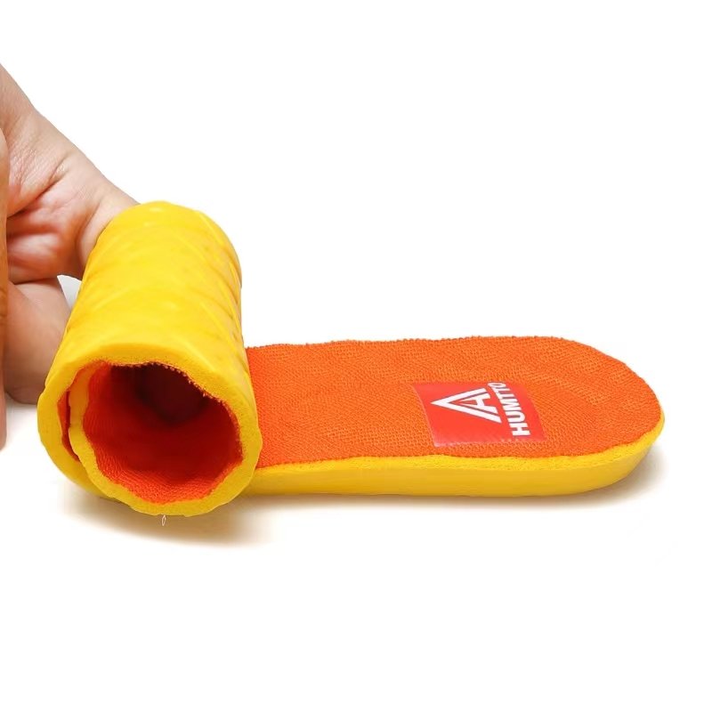 THE EVA BUBBLE AND AIR-ABSORPTIONED MAN'S SHOE MAT REDUCED THE SHOCK AND HIT BACK ON THE HILL