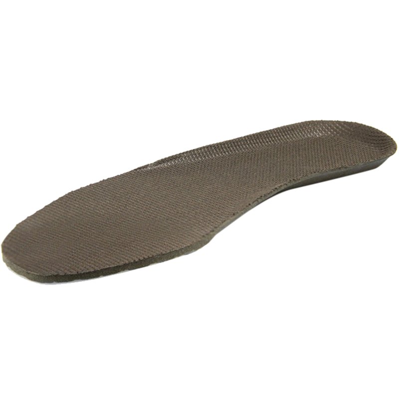 The men's movement on the buffer shoe pads slows through the air and sweat and sweat