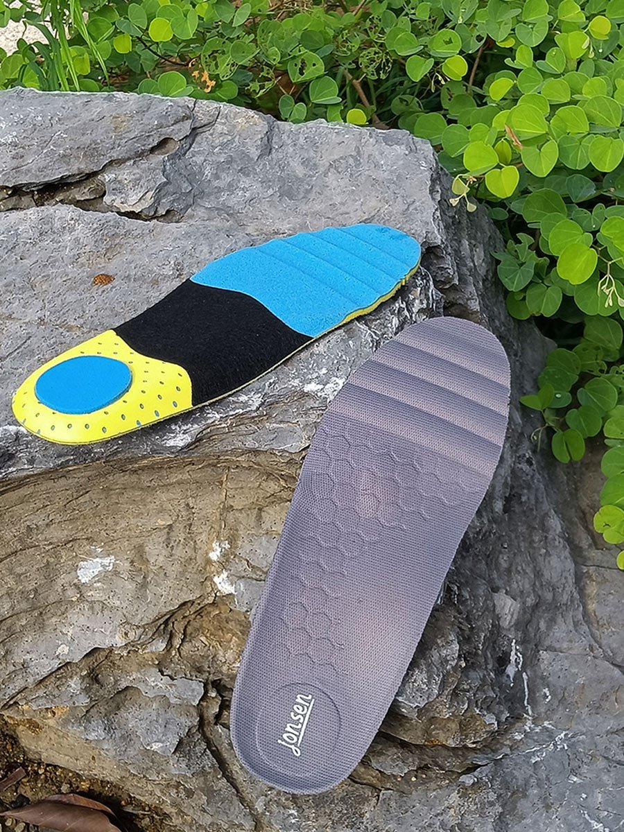The nursing shoe pads, the mountain-mounting ball, and the tremors, cosmopolitan and stench-proof