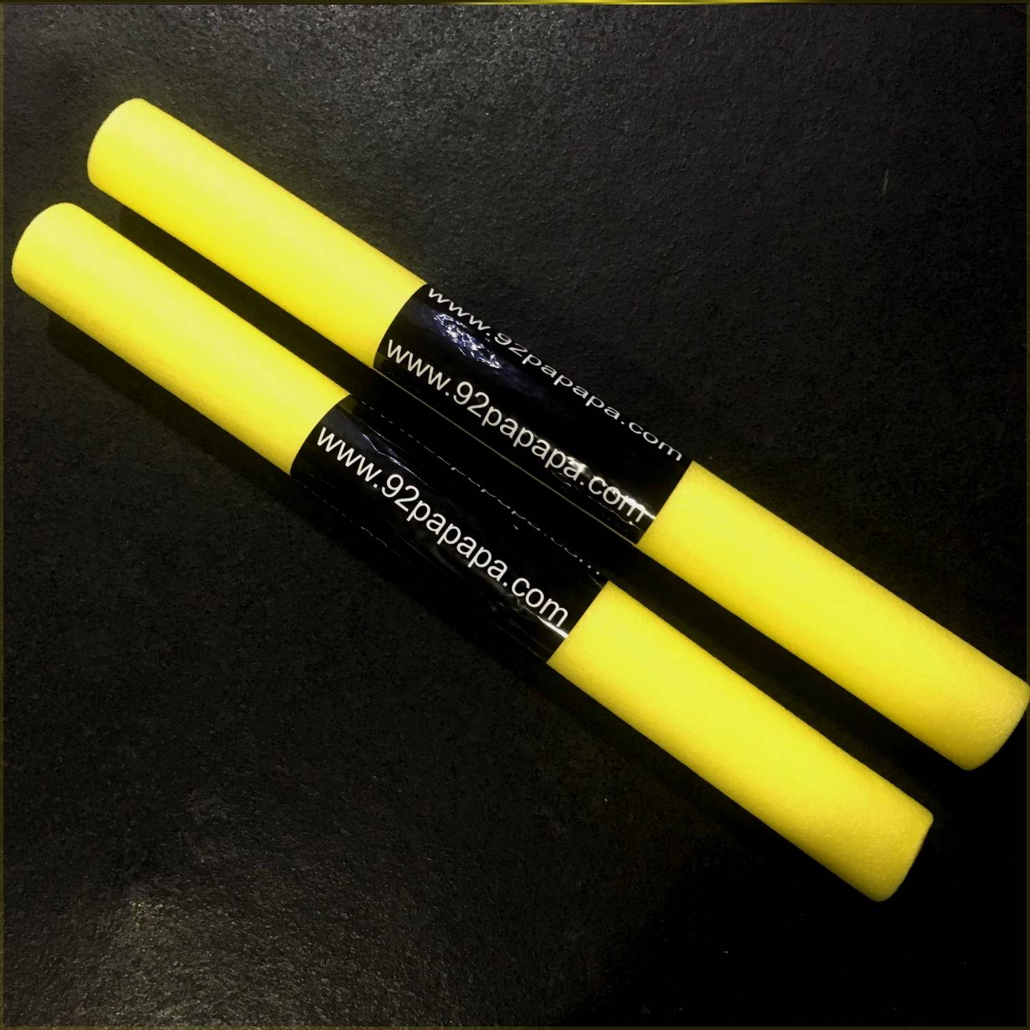 Boxing stick target boxing doding training device Children fighting and scattered sponge target reactors react stick sparring boxing stick