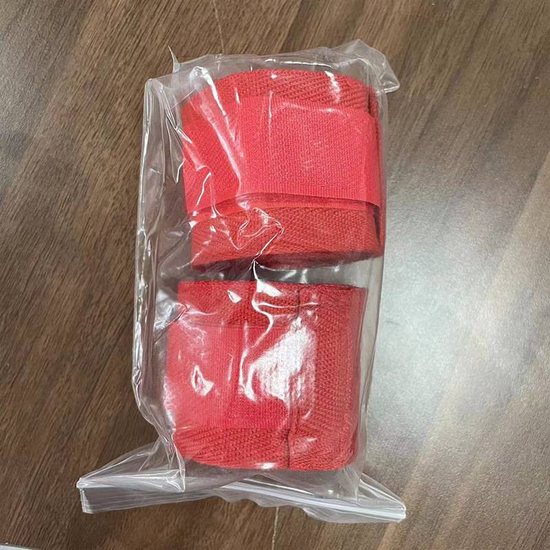 [Red] One suit, five meters long