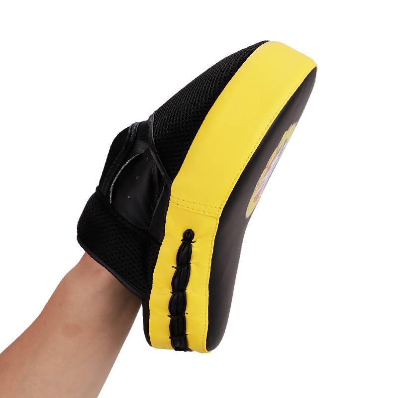 Taekwondo targets children with air-resistant anti-explosive arc-hands target