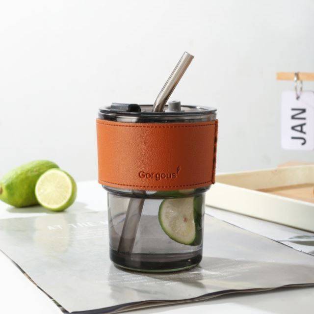 A cup + straw
