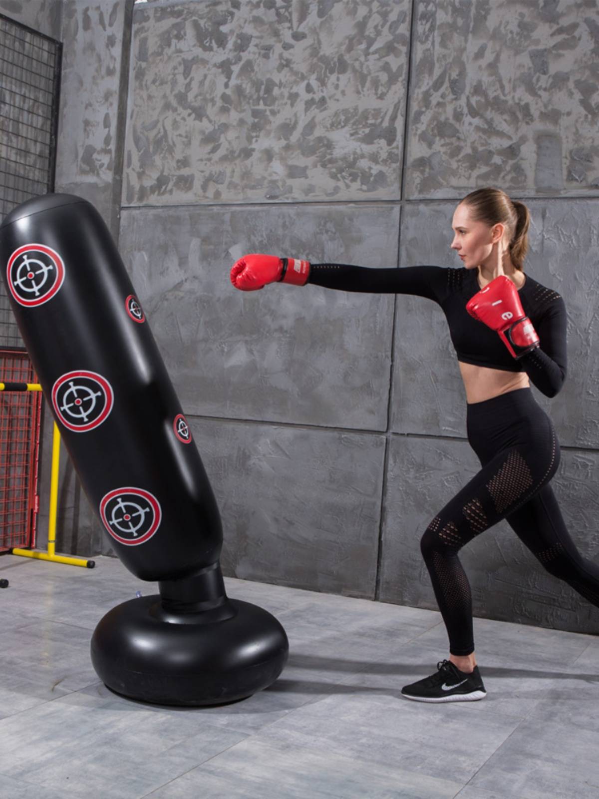 Water bag boxing pillars Furnishing Sanda Boxing target standing adult children Taekwondo training device inflatable tumbler toys