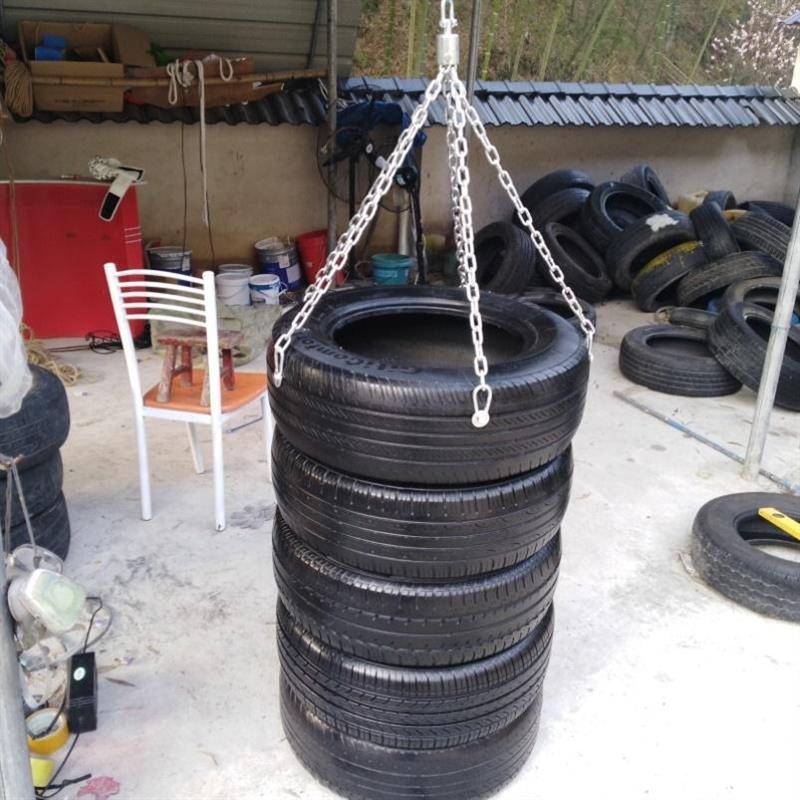 Tire sandbags to enhance the ability of the tire sandbags to train gym martial arts gyms