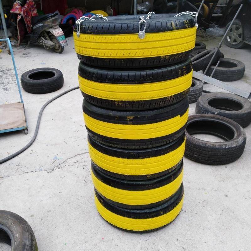 Tire sandbags to enhance the ability of the tire sandbags to train gym martial arts gyms