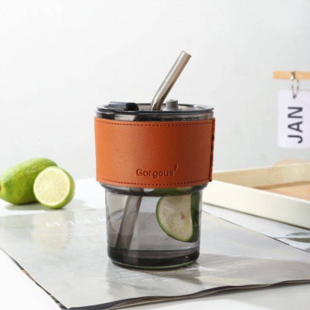 A cup + straw