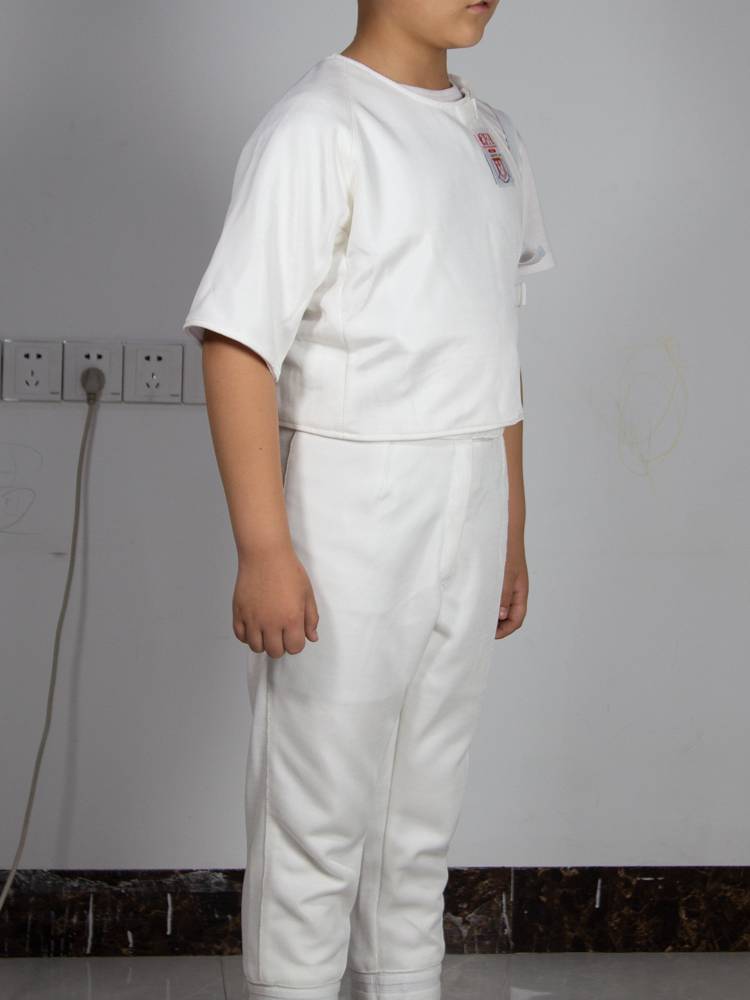 Fencing clothes full set of children 450N900N sword shock clothing heavy sword flower sword sword sword jewelery clothes competition clothing protection uniforms