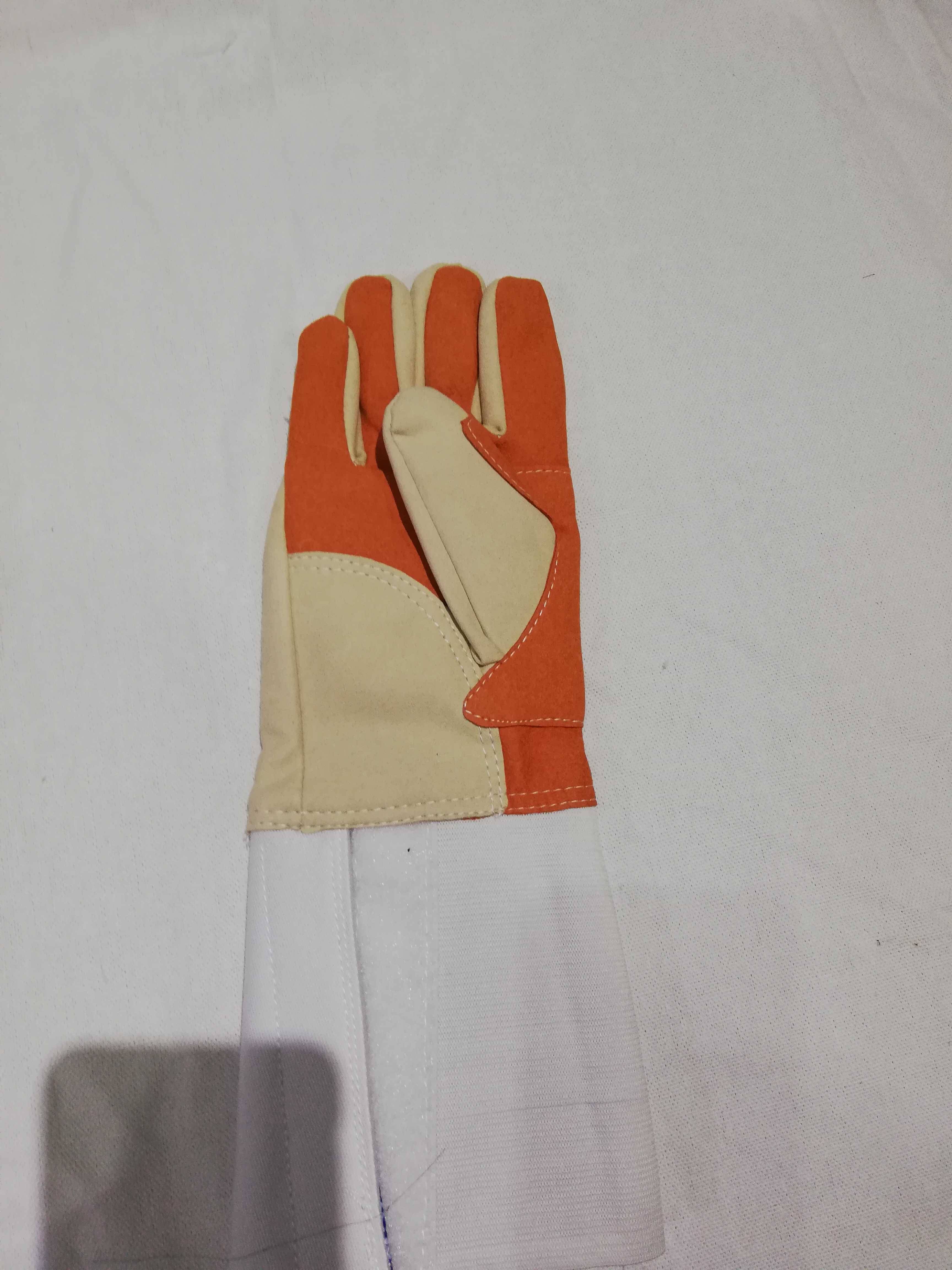 Fencing gloves new non -slip adult children three gloves, gloves, flower swords, heavy swords, swords, water toilet equipment
