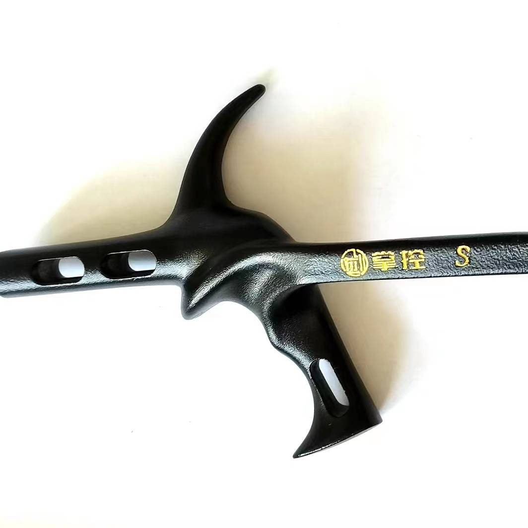 Controlling the handles of super-light children's swords