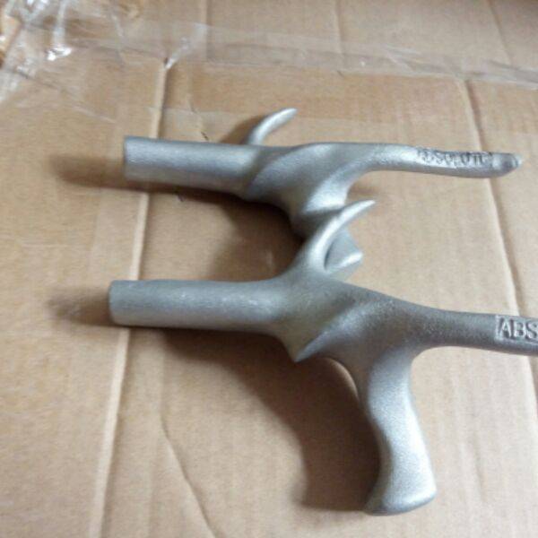 Gun handle heavy sword gun handle fencing equipment heavy pole handle hit the sword handle and the amount of the sword handle is large.