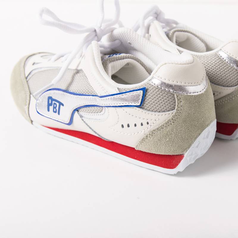 PBT imported fencing shoe Hungarian professional fencing sports non -slip, air -breatha, light, wear, wear resistance, and popularity, popularity, hot sale