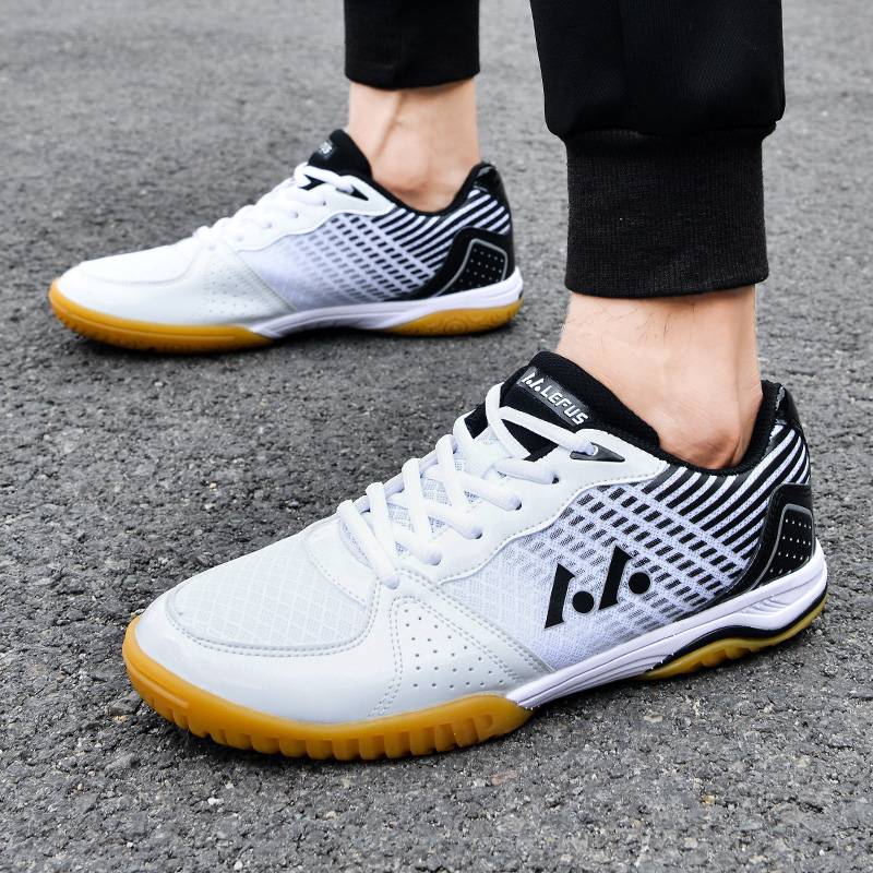 Sword-sword-sword-sword-sword-sword-sword-sword-sword-sword training for male and female students in adult ski-proof sports shoes
