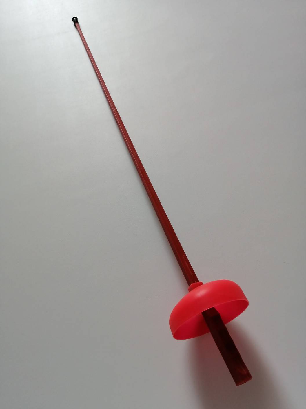 The red heavy sword is ringing