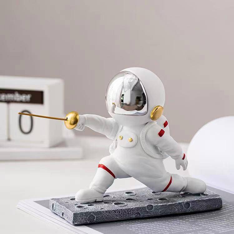 Fencing player toy fencing villain Gives birthday gift handicrafts, handicraft decoration children's room jewelry