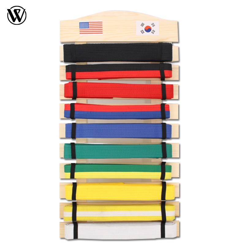 The taekwondo belt shows a belt showing a karate belt for the renovation of the hall
