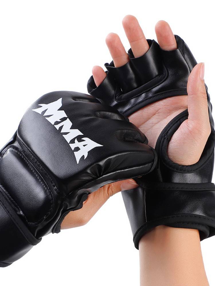 Boxing gloves semi -finger UFC Sanda men and women half -finger sandbag training equipment Taekwondo karate training set