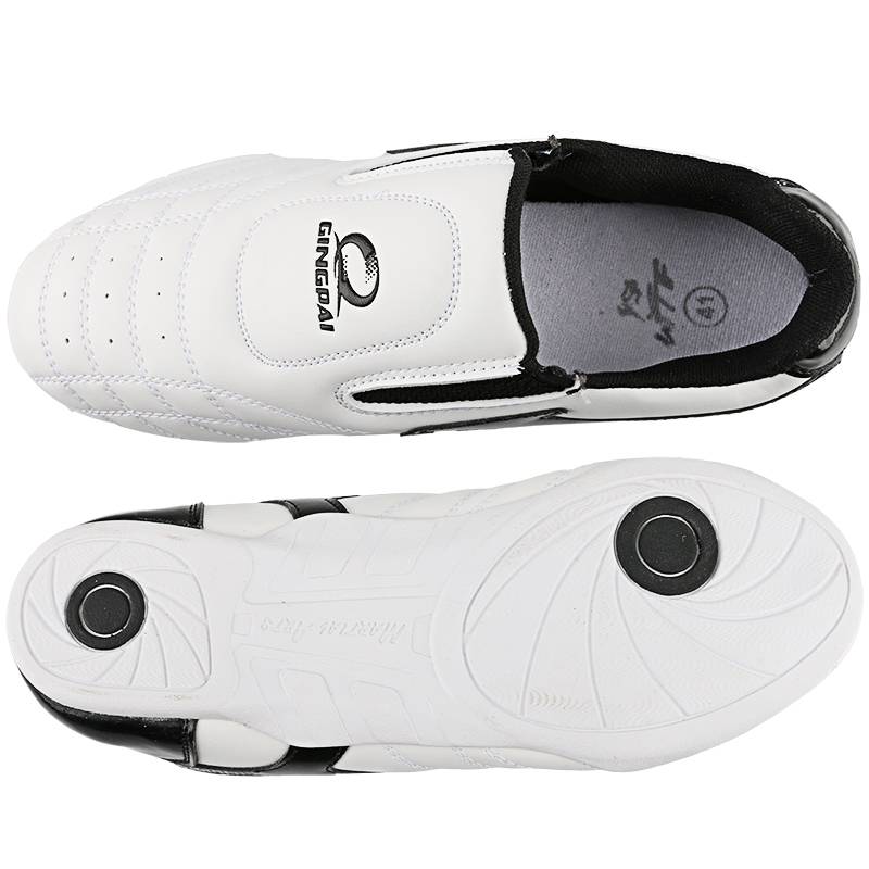 Soft -bottomed professional children's adult taekwondo shoes breathable and wideway shoes dispersion shoe karate shoes