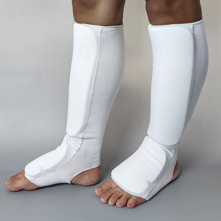  empty -handed legs, taekwondo gear, Sanju Thai boxing, tibia, tibia and legs, leaving the leg to protect the arms