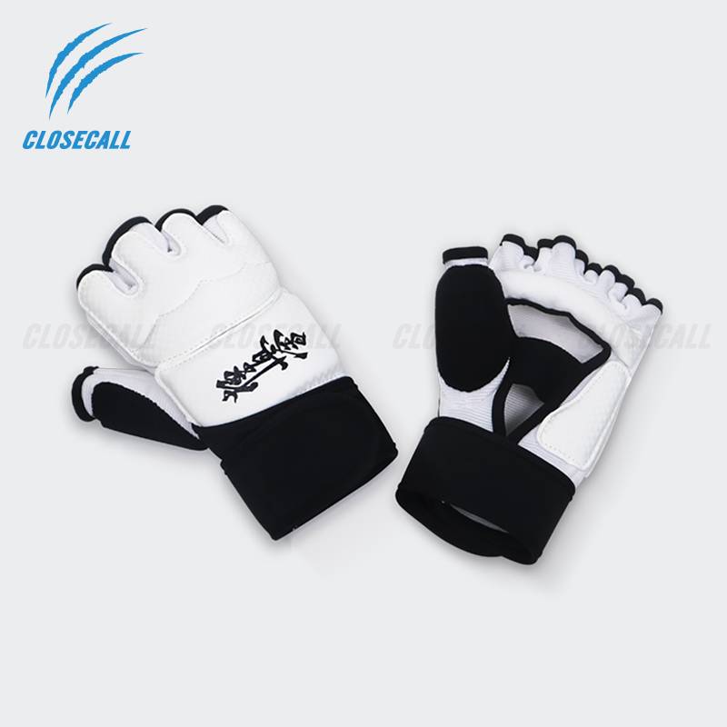Extremely fangs, karate gloves, one shock, gloves, fingers, finger semi -fingers, very true hit, children's protective adult