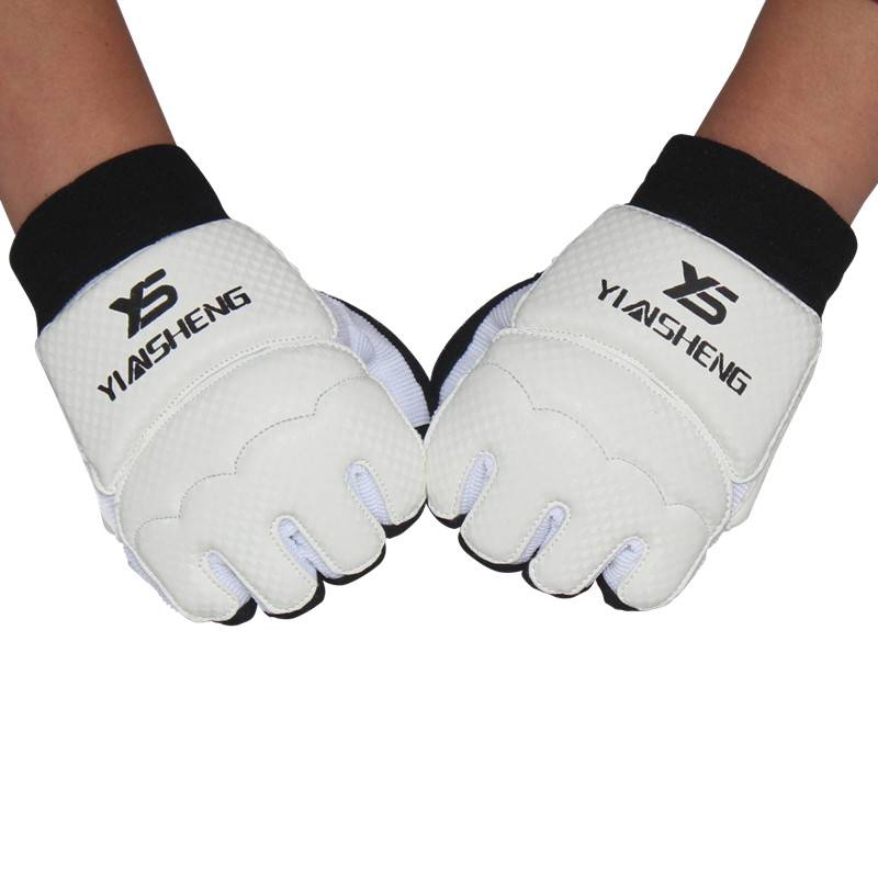 A professional training kit for boys and girls with hand-guarded gloves for leg-back-snatch real-style competitions
