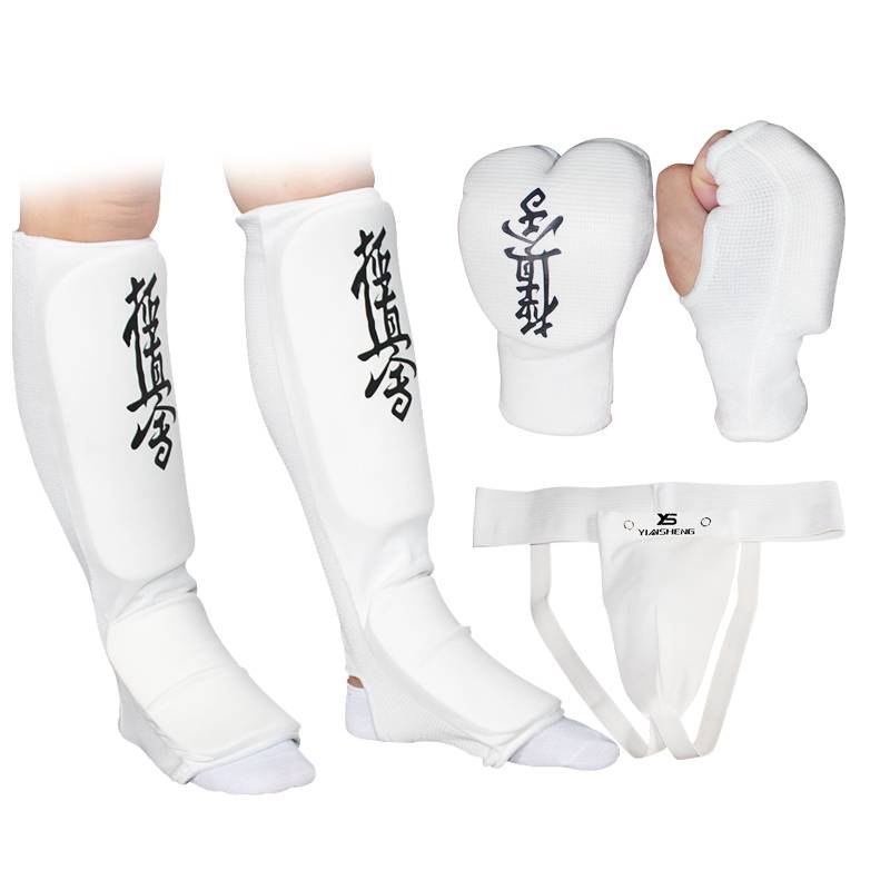 Extremely vacant hand protective gear full set of three -piece fisting legs protective crotch protective foot glove karate training equipment