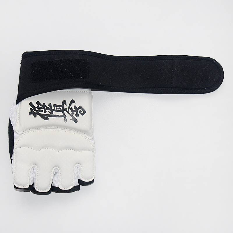 Silver, very good gloves, karate karate, karate karate
