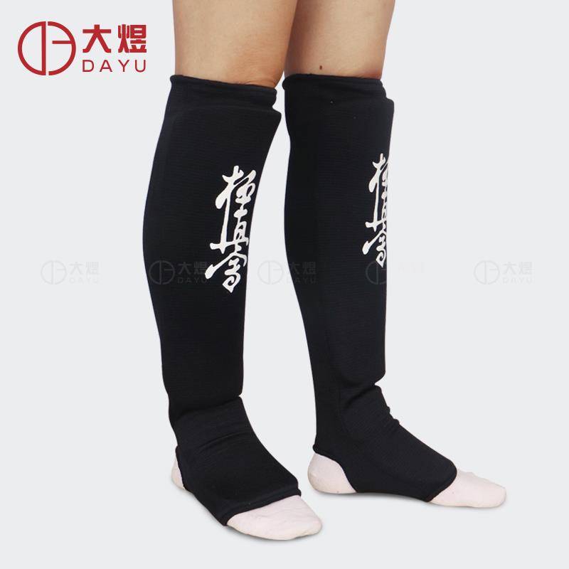 New thickened karate leg protection taekwondo protective Thai boxing footbacks Thai boxing tibial tibius extremely real leg board