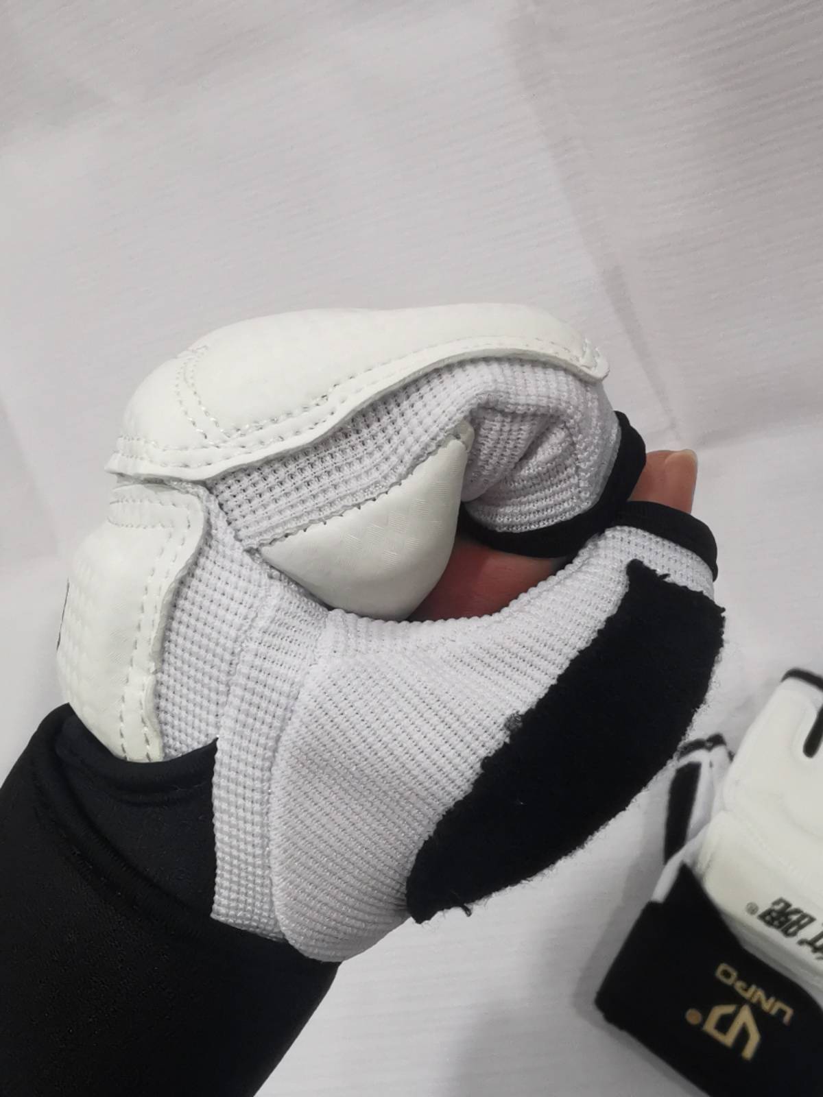 Youyou High -quality professional Taekwondo gloves bring the wrist -wrist children's adult coach training event for karate