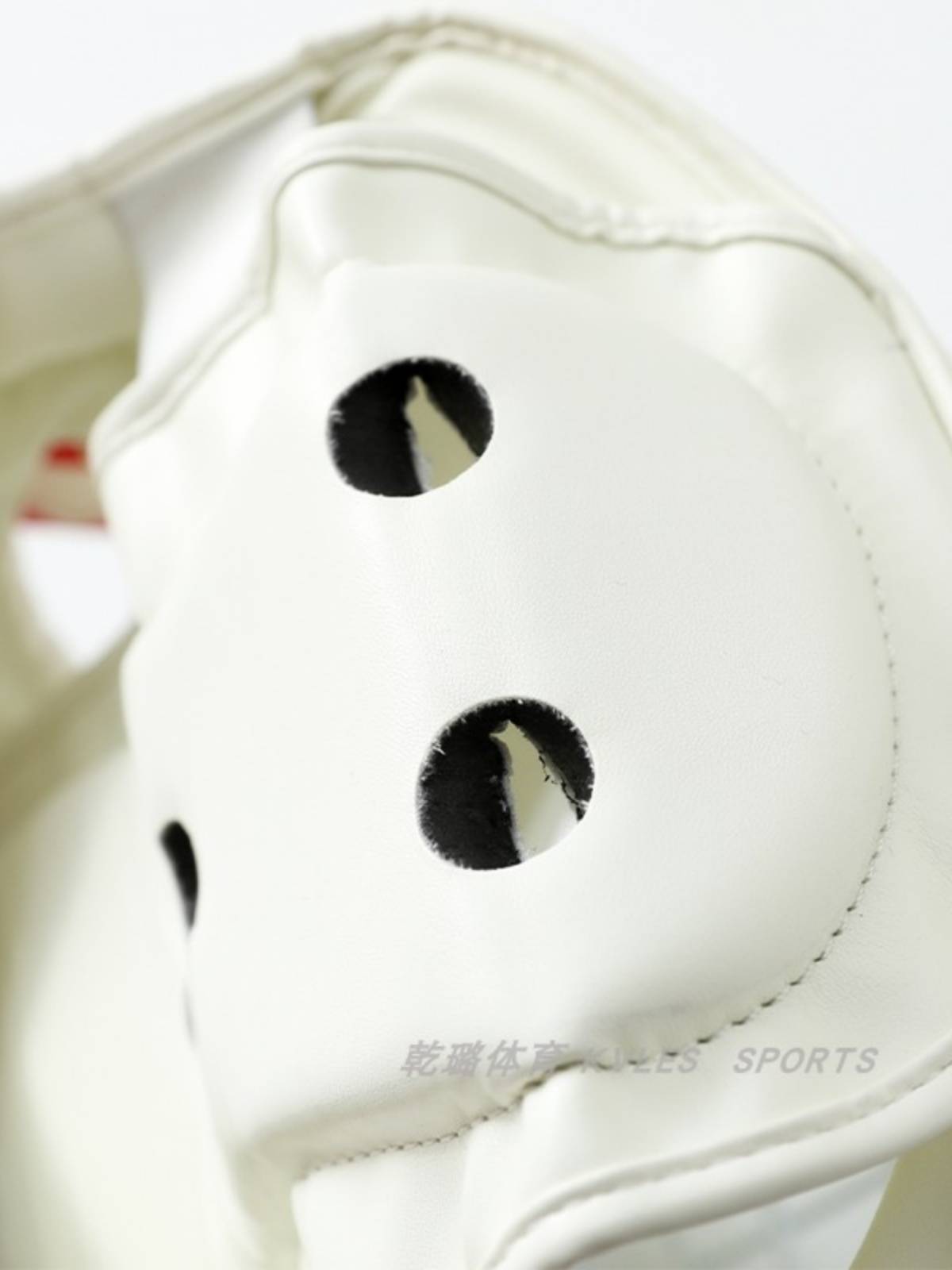 The new karate martial arts helmet iron net mask helmet helmet children's adult training competition is really the helmet