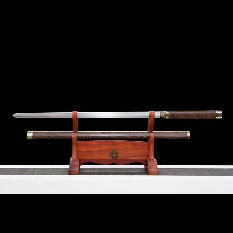 I've never heard of a gift from the Quan city's Zhui-mui sword