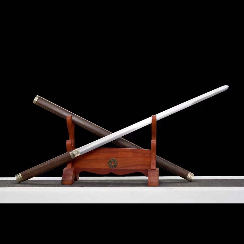 I've never heard of a gift from the Quan city's Zhui-mui sword