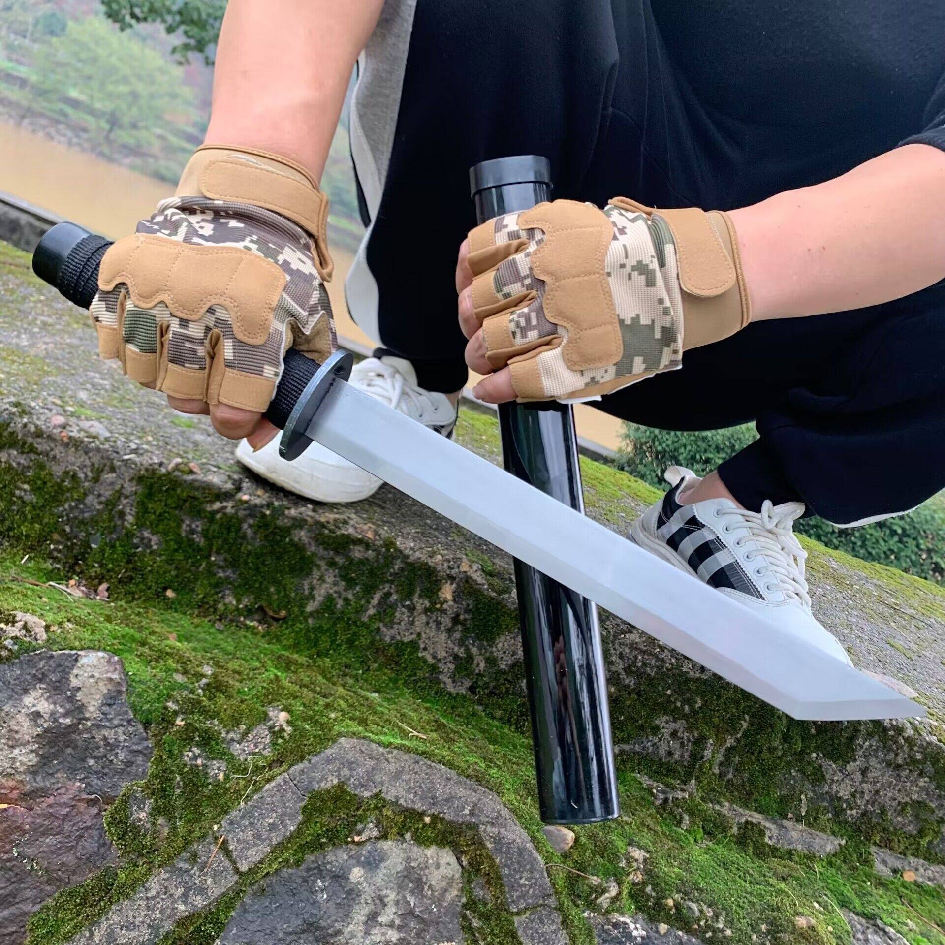 WHITE BLADE 50 CM SHORT