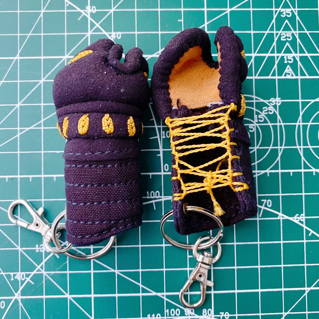 Japan imported mini Kendo armor keychain Know the house import invoicing