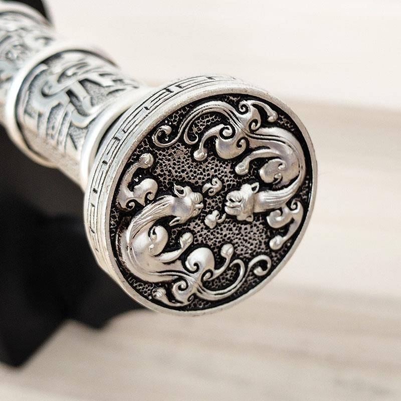 Quanlongquan City Rust Steel Sword Town House House Gold is not a solid Qinglong Kendo Mid -length swing in KZK parts