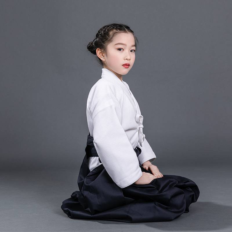 Japanese Kendo clothes set men, girls, adults exported to Japan and South Korea, the popular entry recommended all cotton blue and white can embroidery