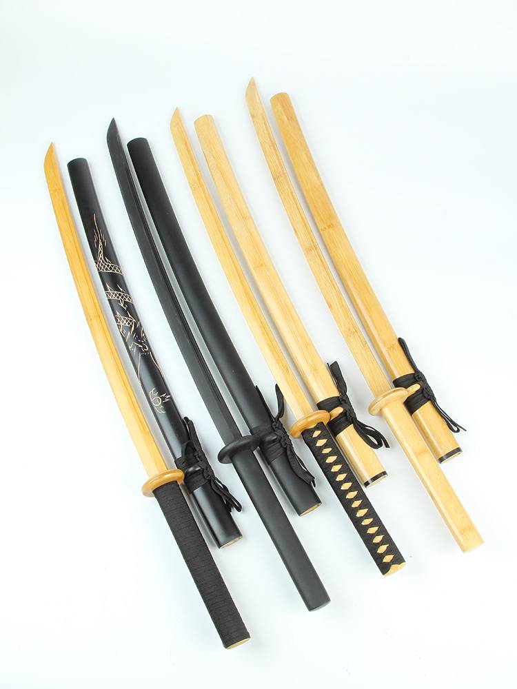 Kendo Sword Sword Sword Martial Arts Practice Japanese Training Practice Bring Bamboo Sword and Seedling Knife Pulling the Knife