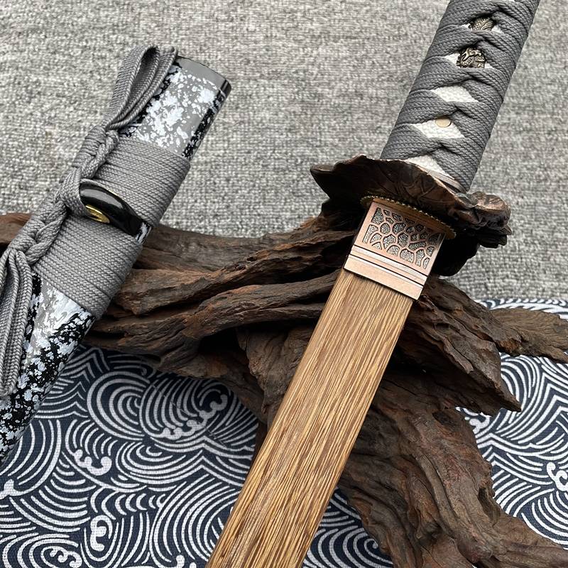 Jugong Kendao Handmade wooden knife with sheaths and dynamic playable Chinese Tang Hengdian Sword Sword Pulling Sword COS Anime Weapon