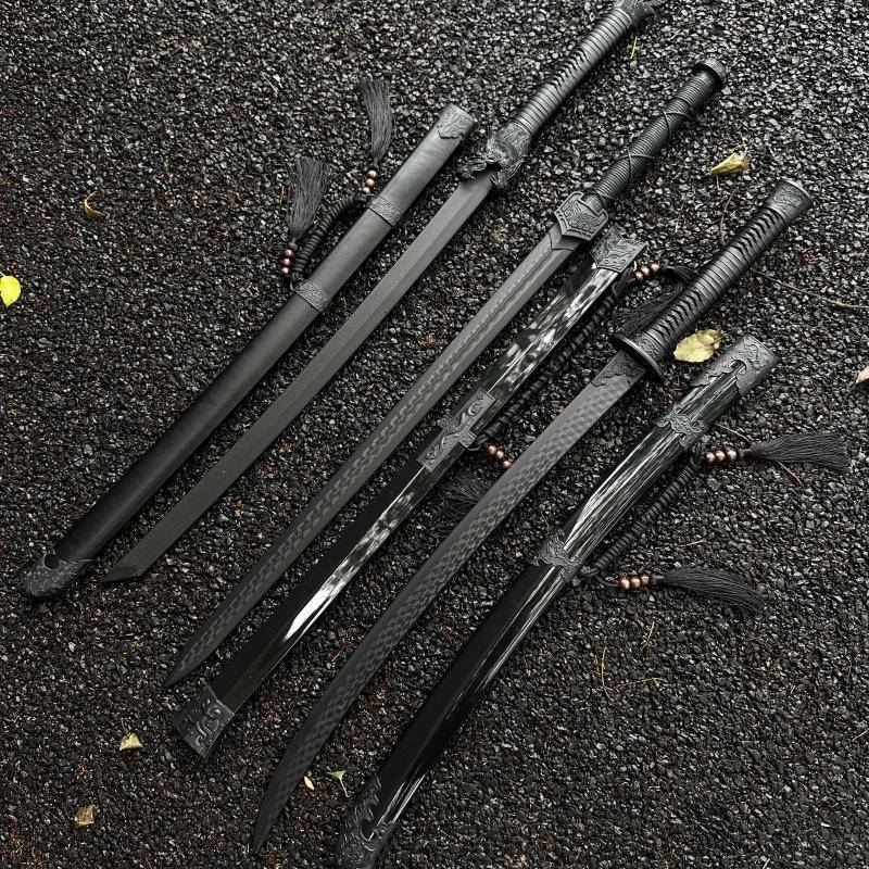 HIGH-INTENSITY PLASTIC ILLI EMBROIDERED THE SWORD OF THE SWORD OF THE SWORD AND TRAINED THE CHILDREN OF THE SWORD DRAWN BY THE SWORD
