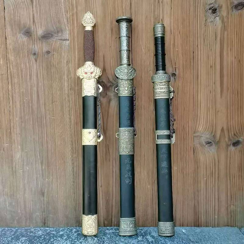 The sword of Yongquan City, Sea City, is stainless
