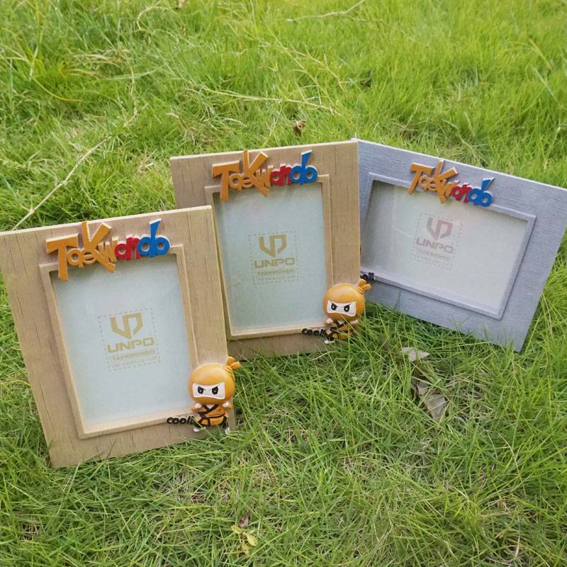 Youbon Children's Taekwondo Around Small Gift Taekwondo Photo Frame Putting on Souvenirs Taekwondo Products