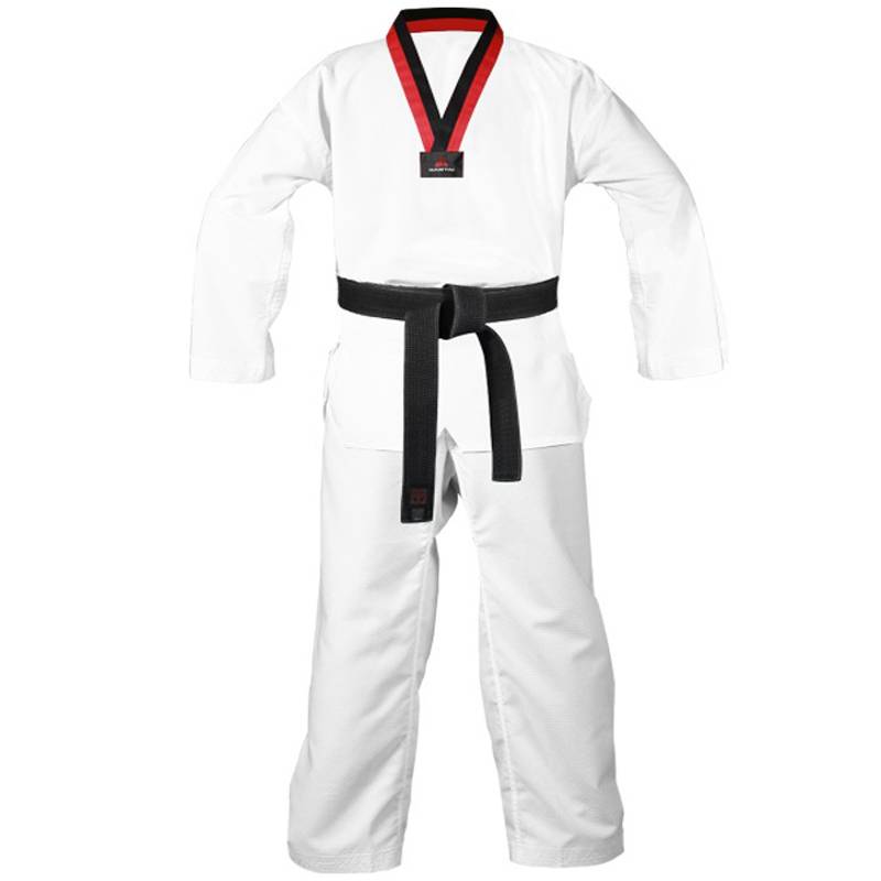 Tekwondo wears a child's short-sleeve summer thongs for adult long-sleeved thongs
