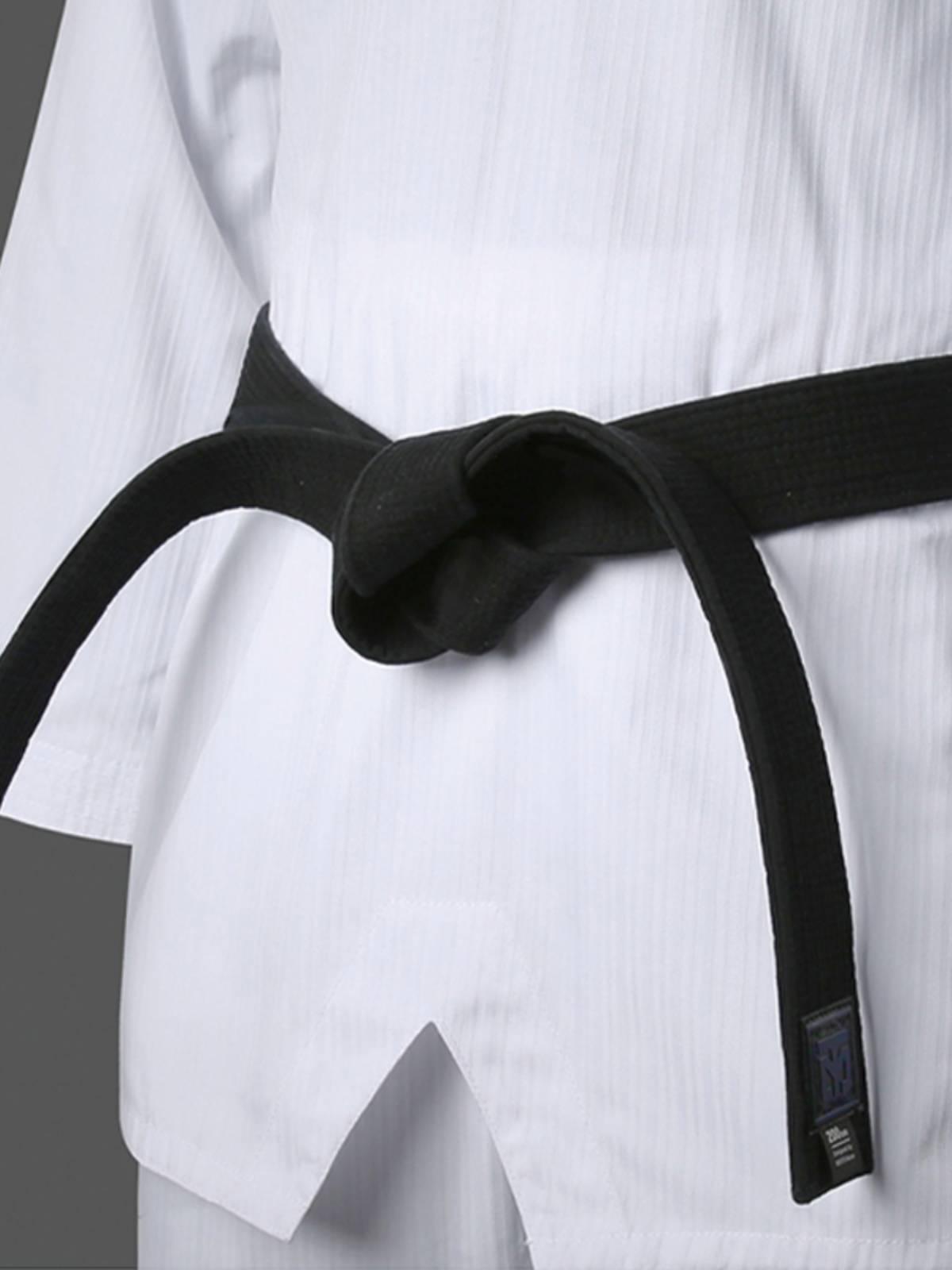 MOOTO Taekwondo Tour with 4.5cm wide black band martial arts professional ahead