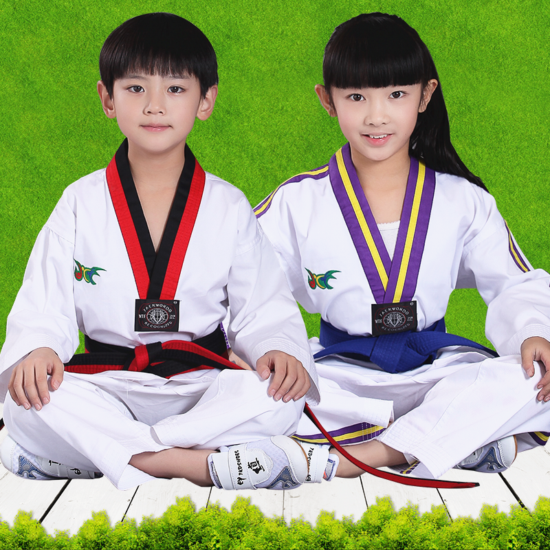 Taekwondo, a child ' s first-time cotton-puncher, and an adult female college student in summer-service tailor-made clothes