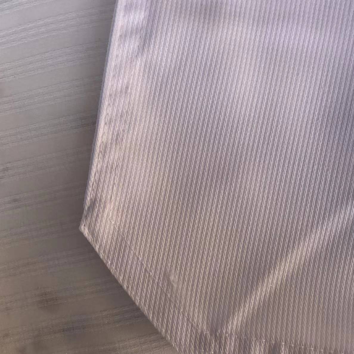 Taekwondo's adult training clothes for children can be printed with the same type of print