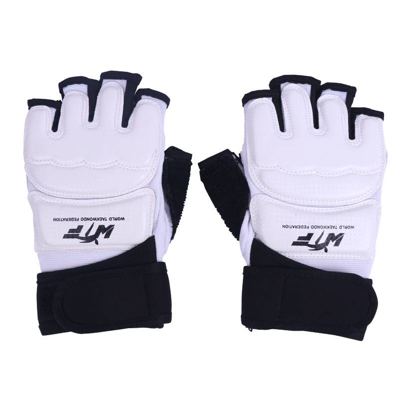 Full kit and gloves for foot protection for combat children