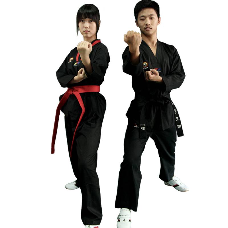 Taekwondo wears black adult coaches with black belts for men and women training table for winter