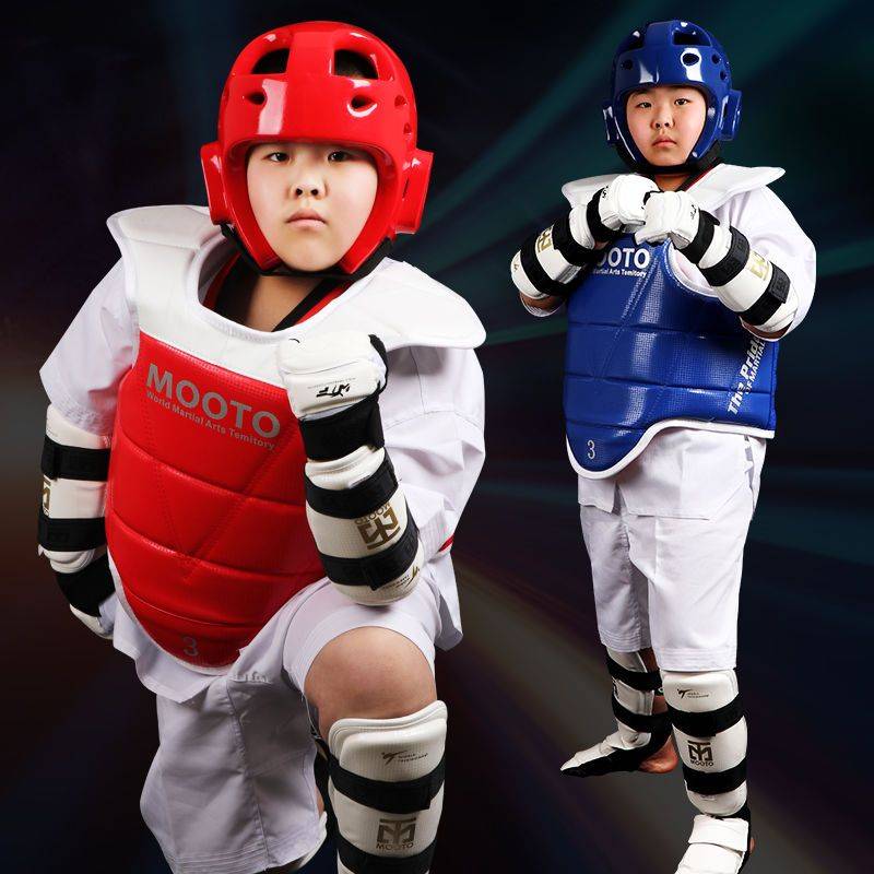 5 or 8 sets of helmets for the children's body and battle armor mask
