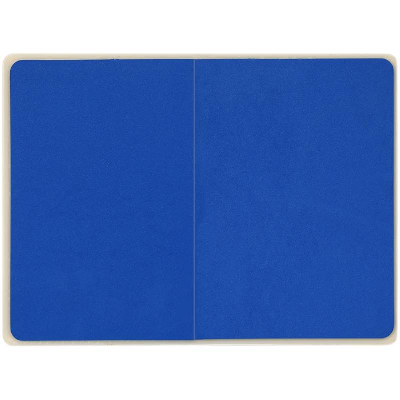 The karate board is a special board for karate training equipment for children who have repeatedly hit the karate board